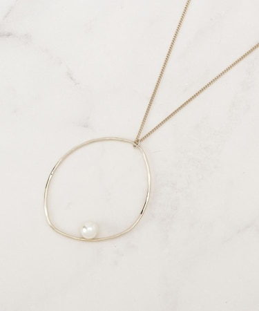 メタルビッグリングフェイクパールネックレス