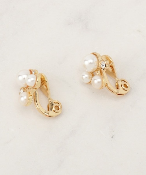 痛くなりにくいパール調ビジューイヤリング