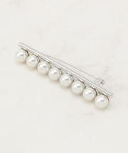 ラインパール調ブローチ