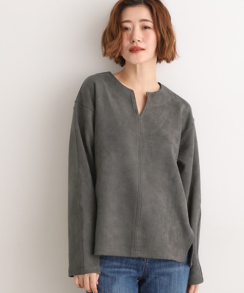 スエード調キーネックプルオーバー