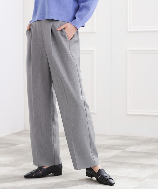 スタイリングが上品に決まる、ウールライクワイドパンツ