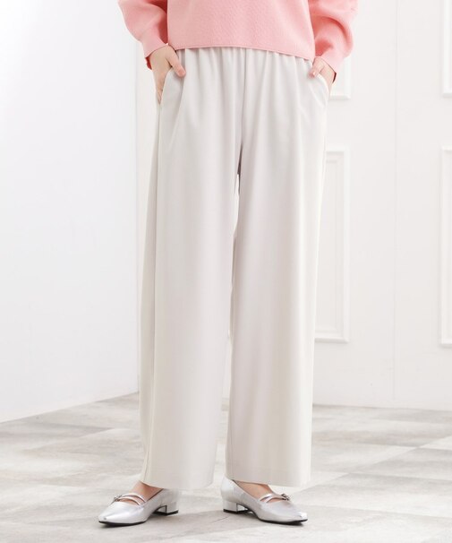 きれい見えとイージーな着心地を両立した、ウエストシャーリング ワイドパンツ