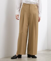 シンプルを品よく格上げ　サイドビットワイドパンツ