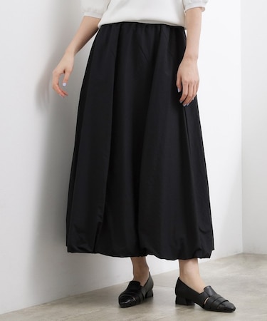 軽やかに揺れて、旬のムードを纏う エスカルゴバルーンスカート