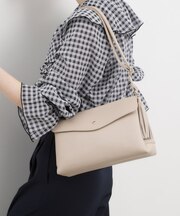 フラップタッセルショルダー