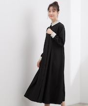 晴れの日にも映える、品よく華やかなシャツワンピース