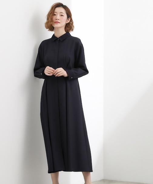 晴れの日にも映える、品よく華やかなシャツワンピース