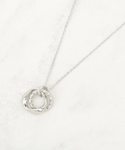 ツイストメタルダブルリングショートネックレス