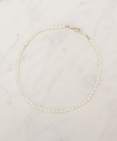 バロックパール調メタルクラスプネックレス