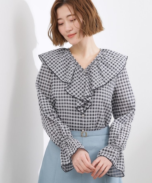 大人の華やぎチェックフリルブラウス