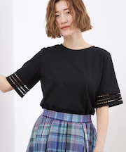 【二の腕カバー】袖口透かし刺繍Tシャツ