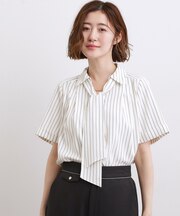 半袖になって再登場！【洗える】チャーム付きマルチWAYボウタイブラウス