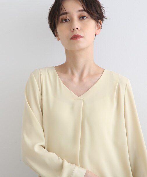 【洗える/UVケア/吸水速乾】Vネックブラウス