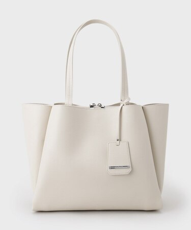 【合皮／A4収納可能】タックデザイン通勤バッグ