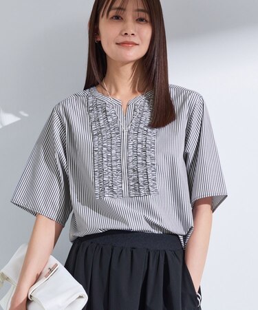 【洗える】胸元タックフリルブラウス