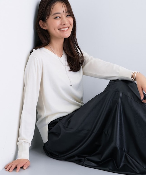 【洗える／毛玉になりにくい】エクストラファインウール Vネックニット