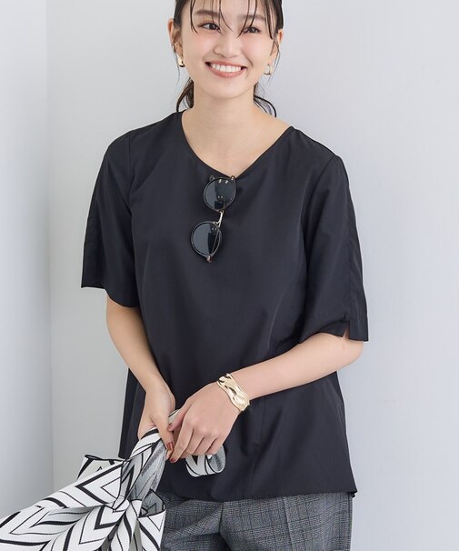 【UVケア】バックデザインブラウス