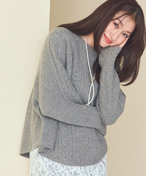 【洗える】ケーブルデザイン ラウンドヘムニット