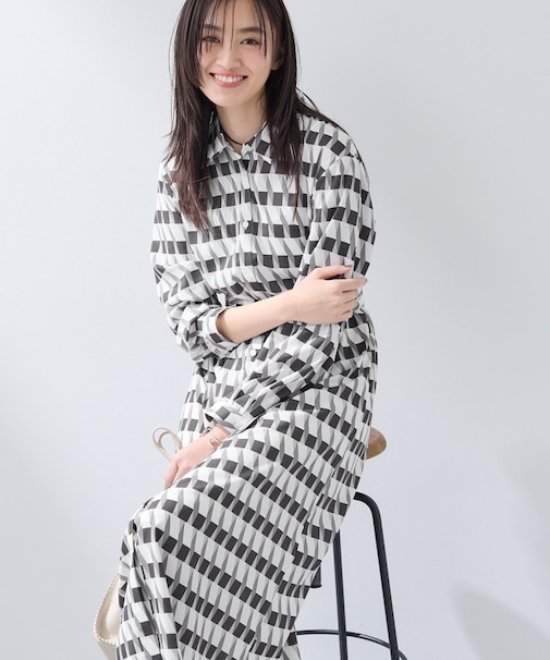 【洗える／2WAY】ベルト付き ジオメトリック柄 シャツワンピース