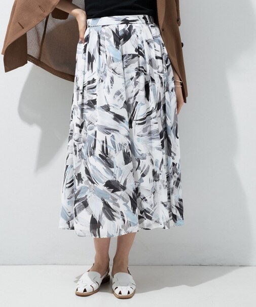 【洗える】リーフ柄タックフレアスカート