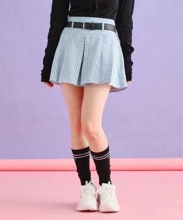 ベルト付きプリーツスカート