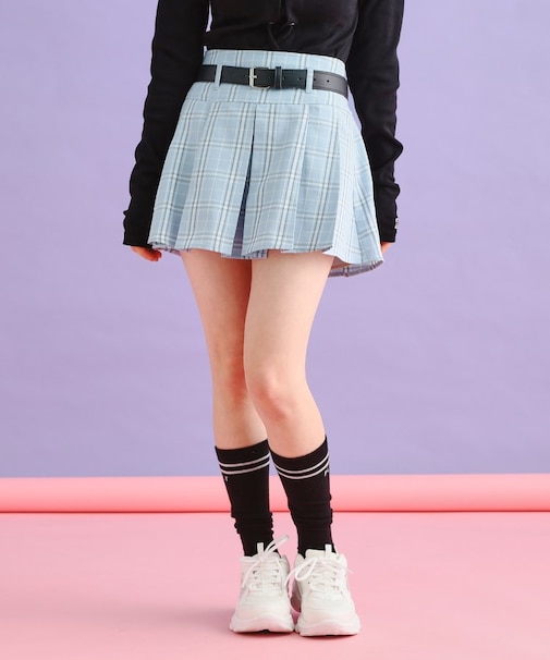 ベルト付きプリーツスカート