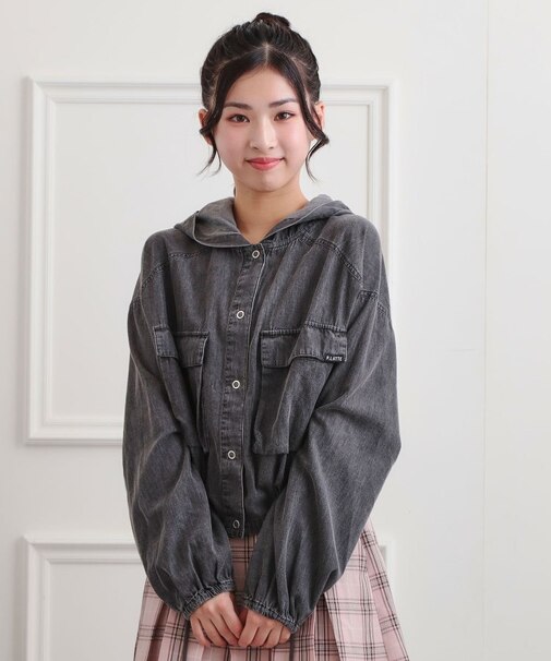 フード付きライトブルゾン