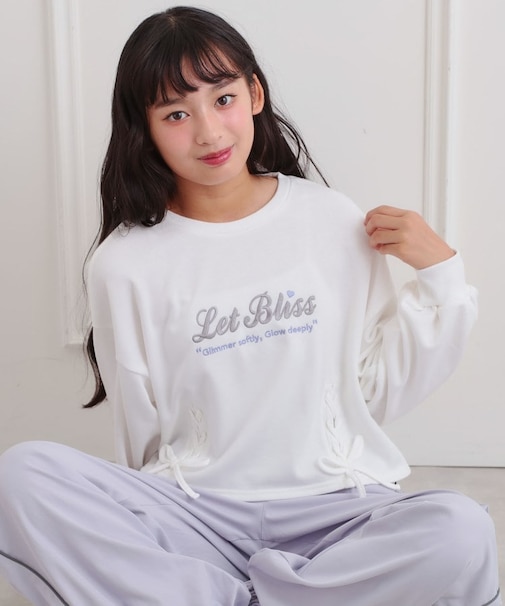 レースアップ刺繍裏毛プルオーバー