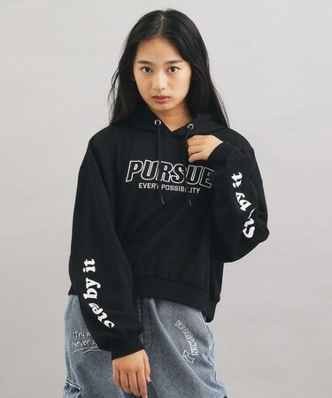 袖ロゴプリント短丈パーカー