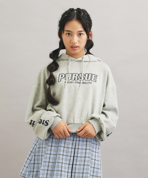 袖ロゴプリント短丈パーカー