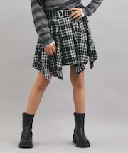 チェック変形ヘムスカート