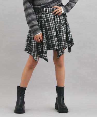 チェック変形ヘムスカート