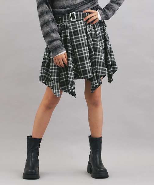 チェック変形ヘムスカート