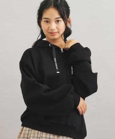 ダンボールポンチパーカー