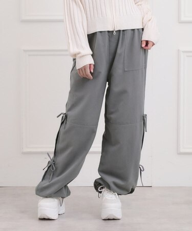 ピーチ起毛リボン付カーゴパンツ
