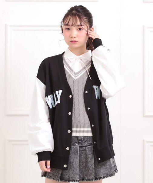 Vネックカレッジアップリケ裏毛カーディガン