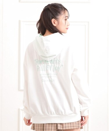 バック発泡プリントパーカー