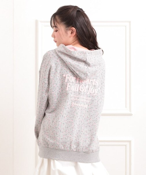 バック発泡プリントパーカー