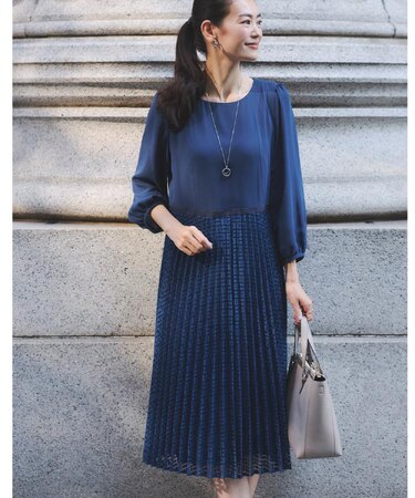 【フォーマル／入卒／一枚で着映え◎】シフォン×幾何柄レースプリーツワンピース