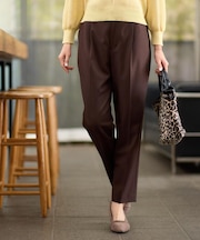 【腰周りすっきり◎】センタープレス入りテーパードパンツ