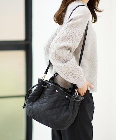 【ショルダー付き／コーディネートのアクセントに◎】キルティングバッグ