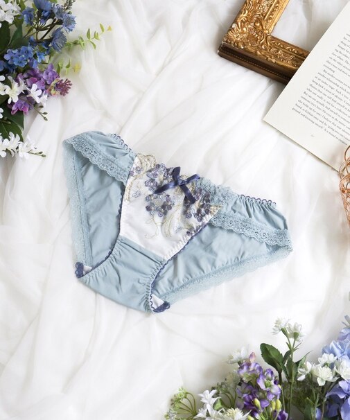 クラーラ ノーマルショーツ