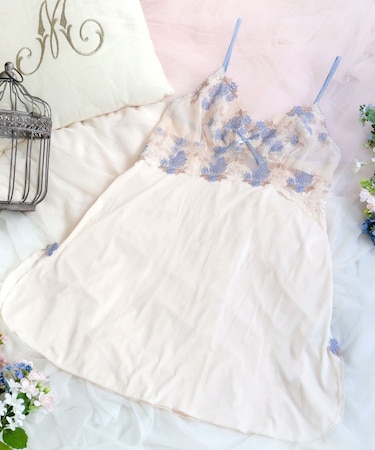 イーシャ スリップ