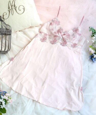 イーシャ スリップ