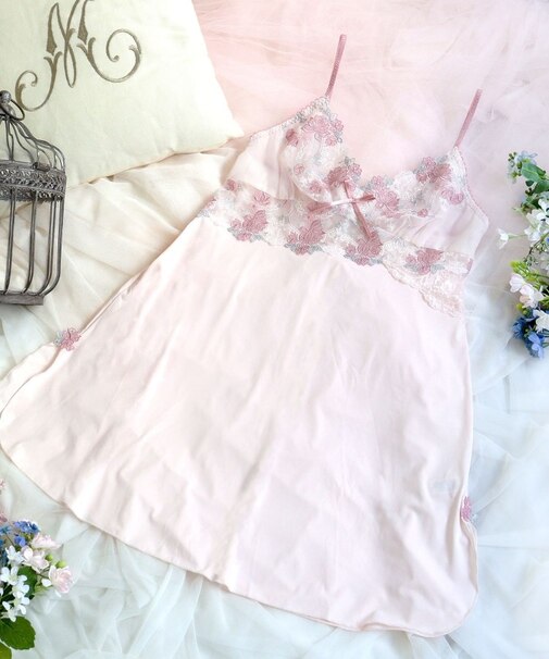 イーシャ スリップ