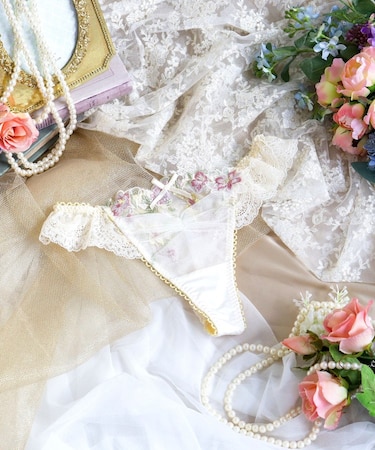 アイリィー Tバックショーツ