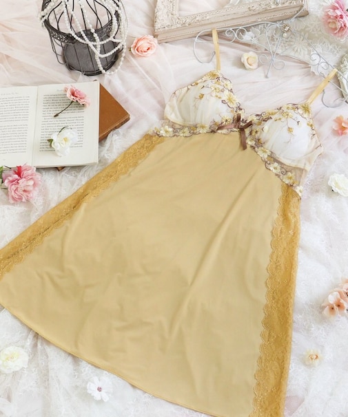 ジア カップ付スリップ