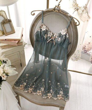 ヴァネッサ スリップ