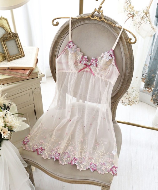 ヴァネッサ スリップ