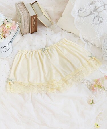 レーナ タップパンツ